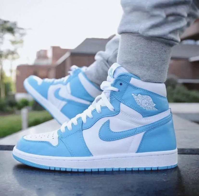 CE - AJ1 High North Carolina Blue