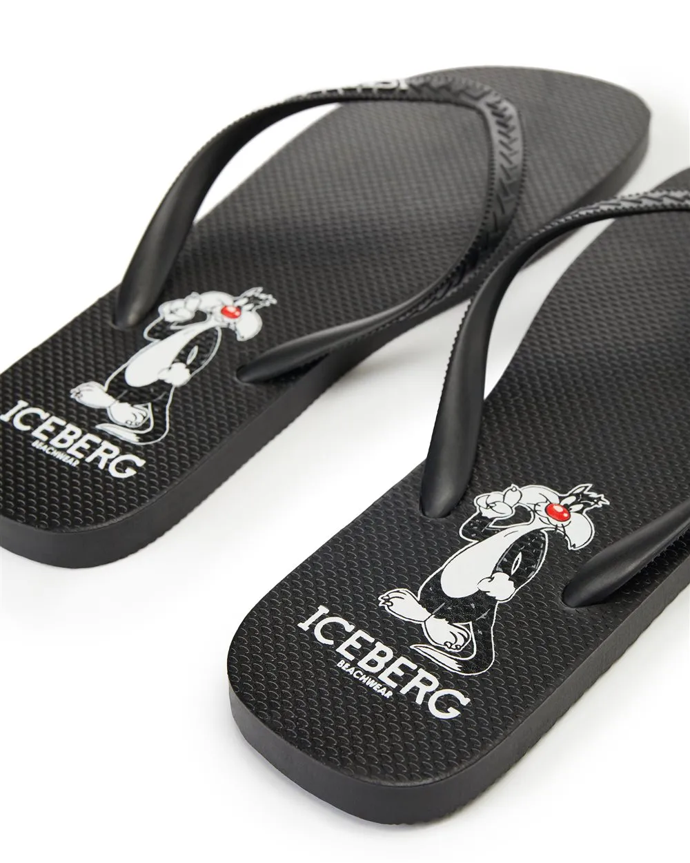 Flip-flops with logo