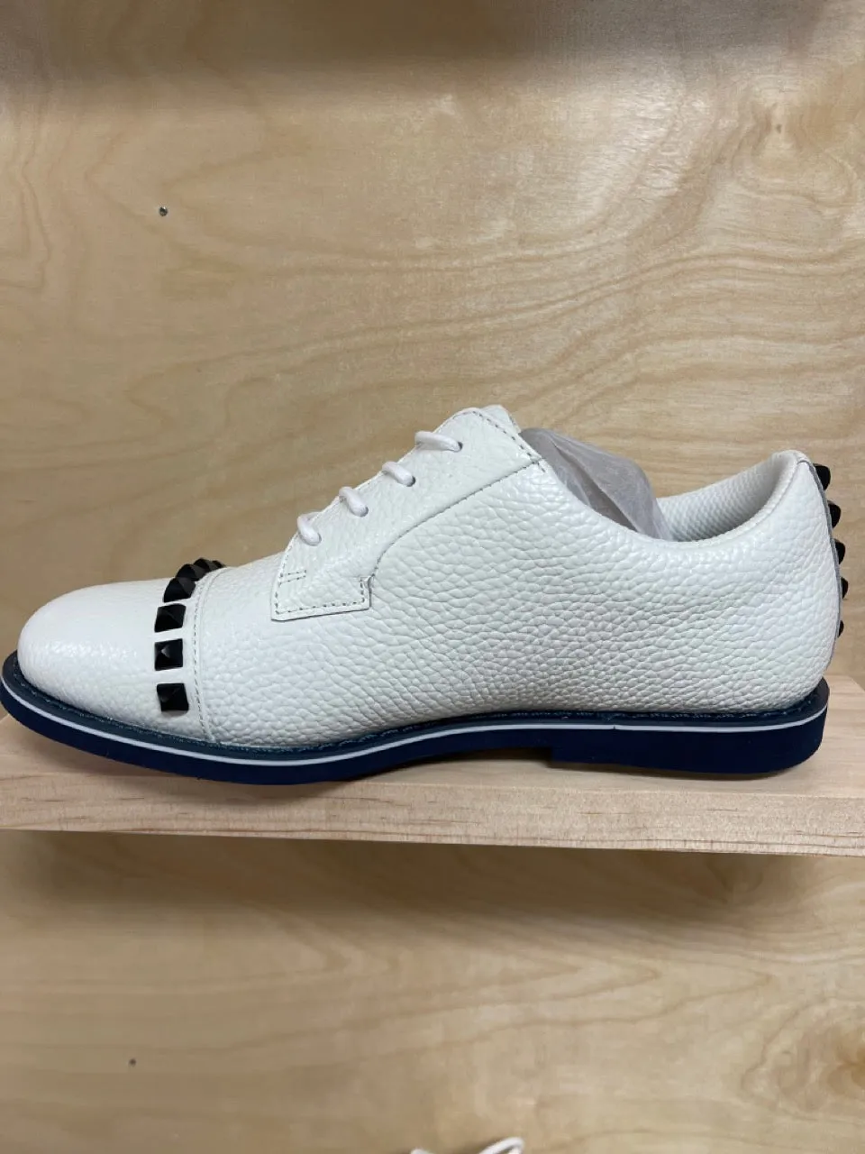 GFORE WOMEN STUD CAP TOE GOLF SHOE G4LC20EF05