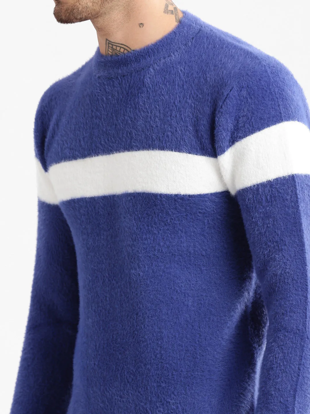 Men Round Neck Solid Blue Pullover