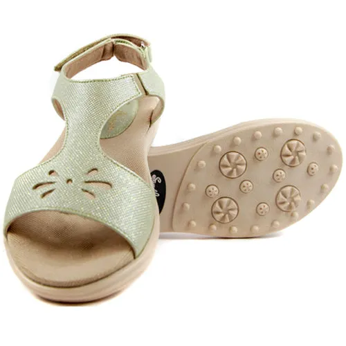 Sandbaggers: Women's Carrie Pistachio Golf Sandals (Size 9) SALE