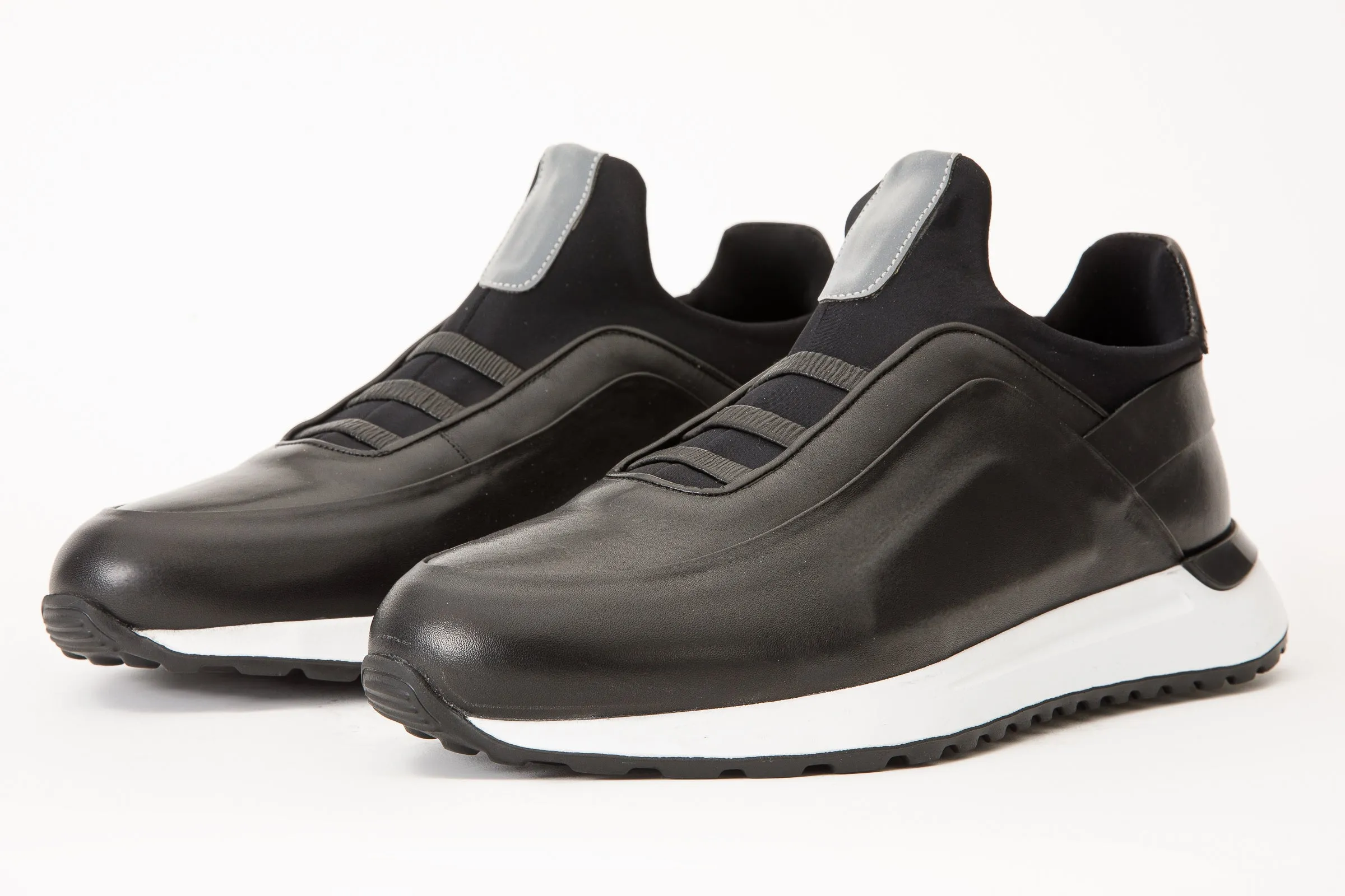 The Sonoma Black Leather Men Sneaker